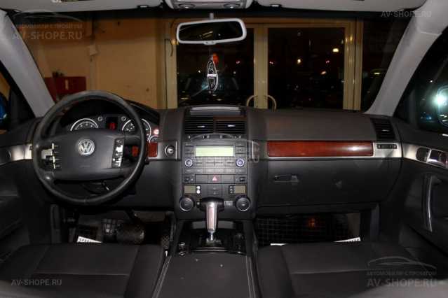 Volkswagen Touareg 3.2i AT (220 л.с.) 2005 г.