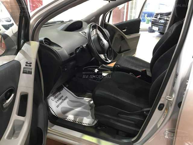 Toyota Yaris 1.3i AMT (87 л.с.) 2008 г.