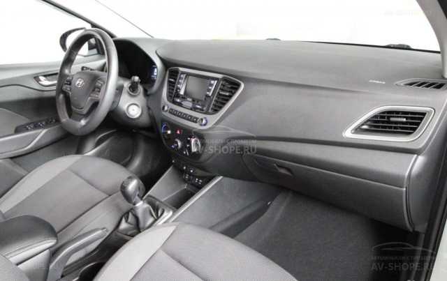 Hyundai Solaris 1.6i MT (123 л.с.) 2017 г.