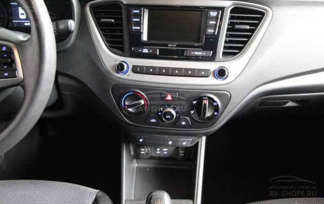 Hyundai Solaris 1.6i MT (123 л.с.) 2017 г.