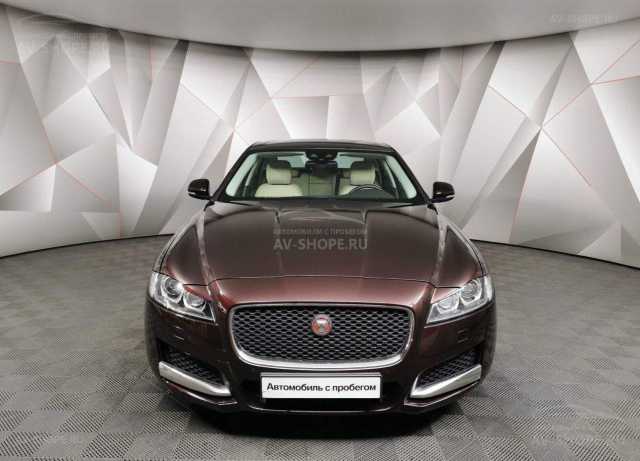    Jaguar XF