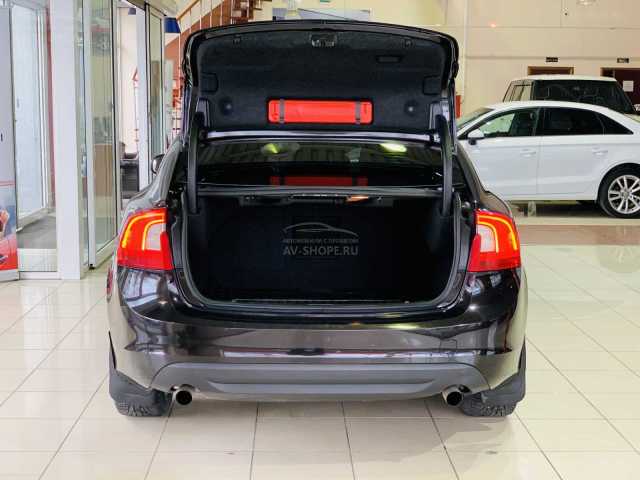 Volvo S60 1.6i AMT (180 л.с.) 2011 г.