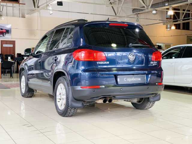 Volkswagen Tiguan 2.0i AT (170 л.с.) 2012 г.