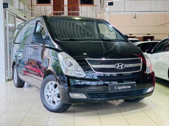    Hyundai Grand Starex