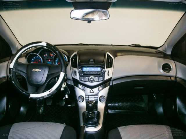 Chevrolet Cruze 1.6i MT (109 л.с.) 2013 г.
