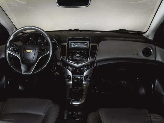Chevrolet Cruze 1.8i MT (141 л.с.) 2010 г.