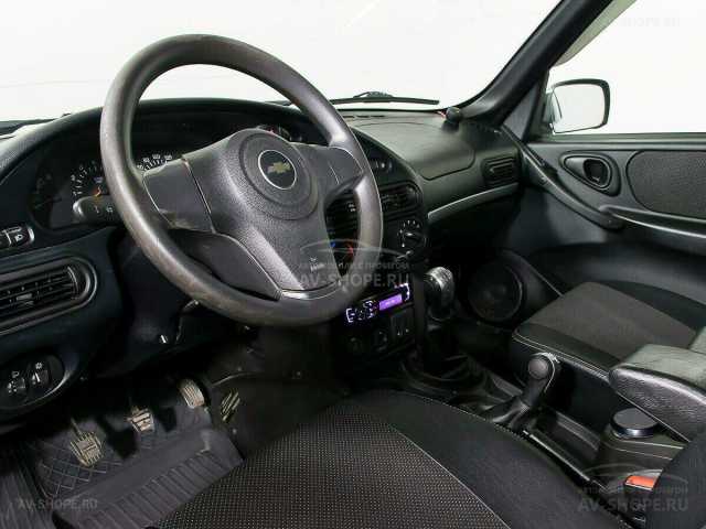 Chevrolet Niva 1.7i MT (80 л.с.) 2013 г.