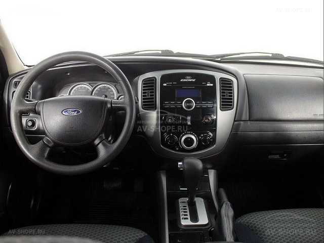    Ford Escape