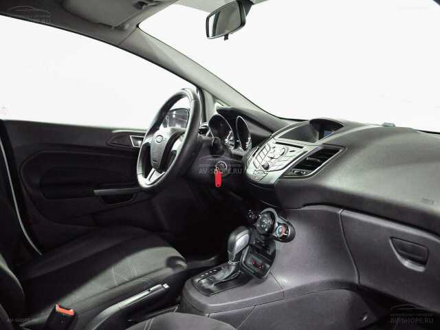 Ford Fiesta  1.6i AMT (105 л.с.) 2016 г.