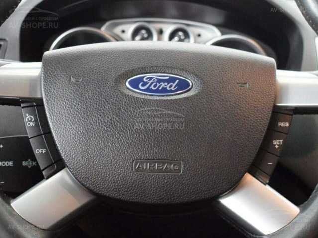 Ford Kuga 2.5i AT (200 л.с.) 2011 г.