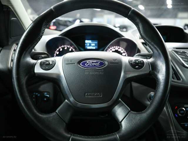 Ford Kuga 2.5i AT (150 л.с.) 2015 г.