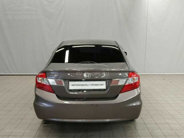 Honda Civic 1.8i AT (142 л.с.) 2012 г.