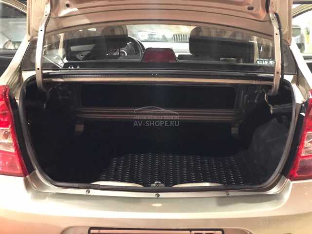 Renault Logan 1.6i  MT (75 л.с.) 2011 г.