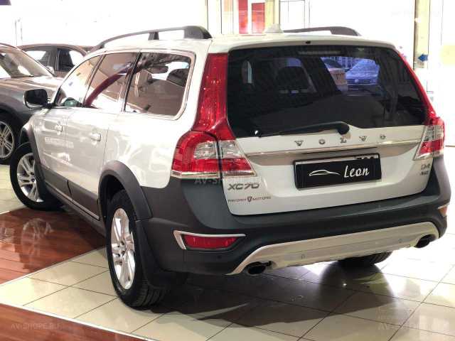 Volvo XC70 2.4d AT (181 л.с.) 2014 г.