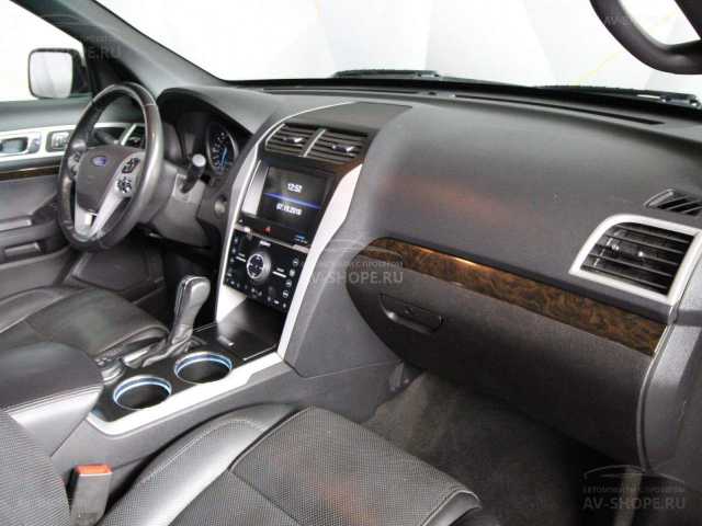 Ford Explorer 3.5i AT (294 л.с.) 2012 г.