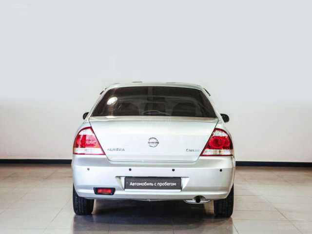 Nissan Almera Classic 1.6i MT (107 л.с.) 2012 г.