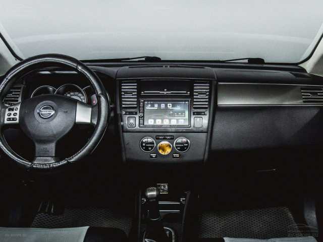 Nissan Tiida 1.6 MT 2008 г.