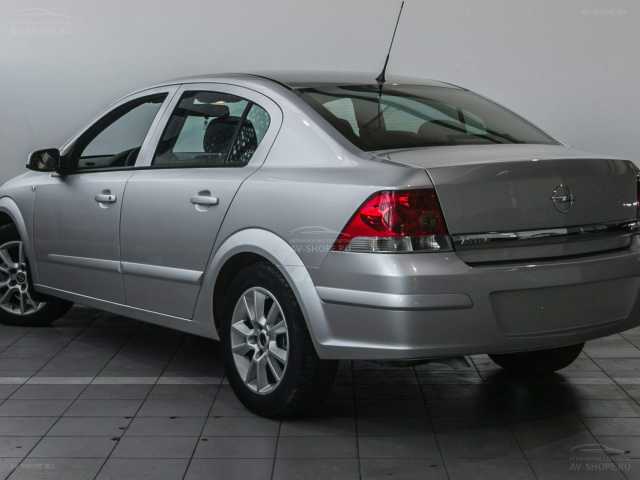 Opel Astra 1.6 AMT 2008 г.