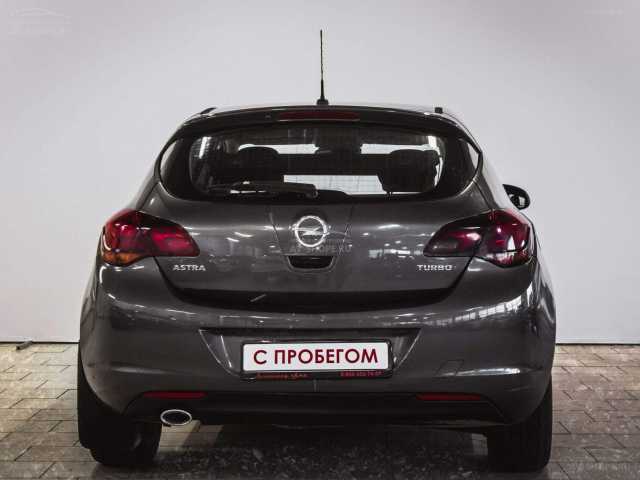 Opel Astra 1.4i MT (140 л.с.) 2011 г.