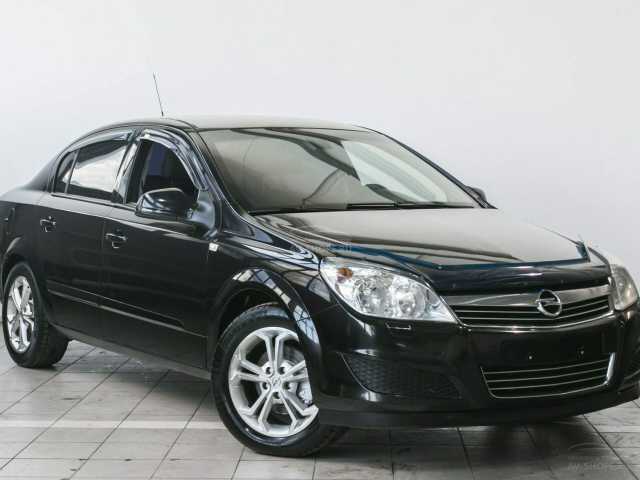 Opel Astra 1.8 MT 2010 г.