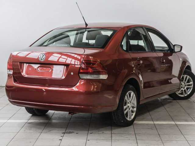 Volkswagen Polo 1.6 AT 2011 г.