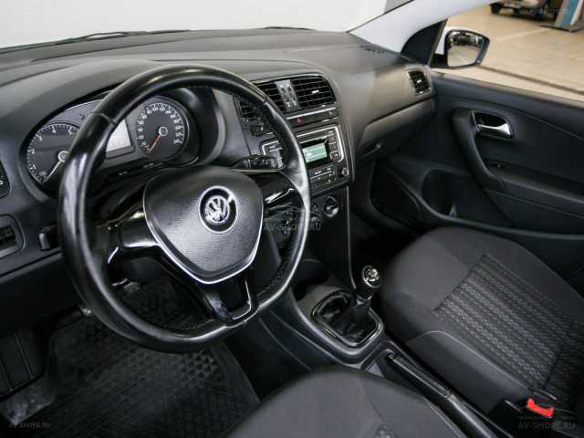 Volkswagen Polo 1.6 MT 2015 г.