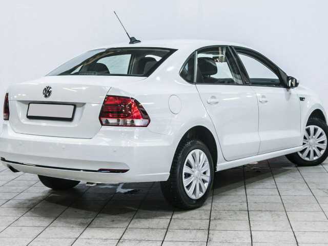 Volkswagen Polo 1.6 AT 2017 г.