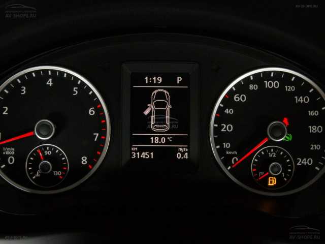 Volkswagen Tiguan 1.4 AMT 2016 г.