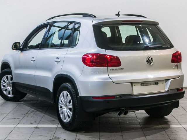 Volkswagen Tiguan 1.4i AMT (150 л.с.) 2014 г.