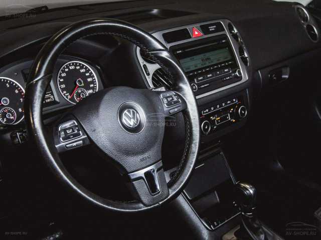 Volkswagen Tiguan 2.0 AMT 2011 г.