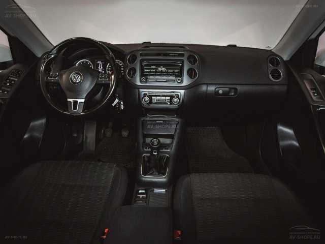 Volkswagen Tiguan 1.4i MT (122 л.с.) 2013 г.