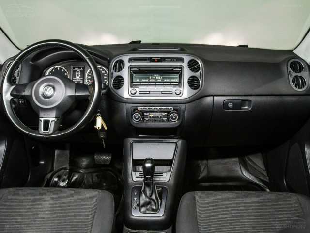 Volkswagen Tiguan 1.4i AMT (150 л.с.) 2012 г.