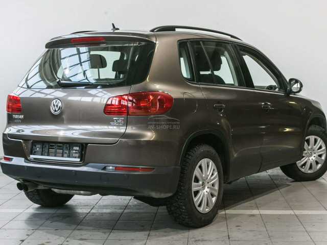 Volkswagen Tiguan 1.4i MT (122 л.с.) 2014 г.