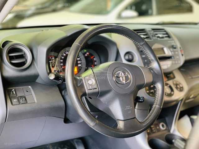 Toyota RAV 4 2.0i AT (152 л.с.) 2006 г.