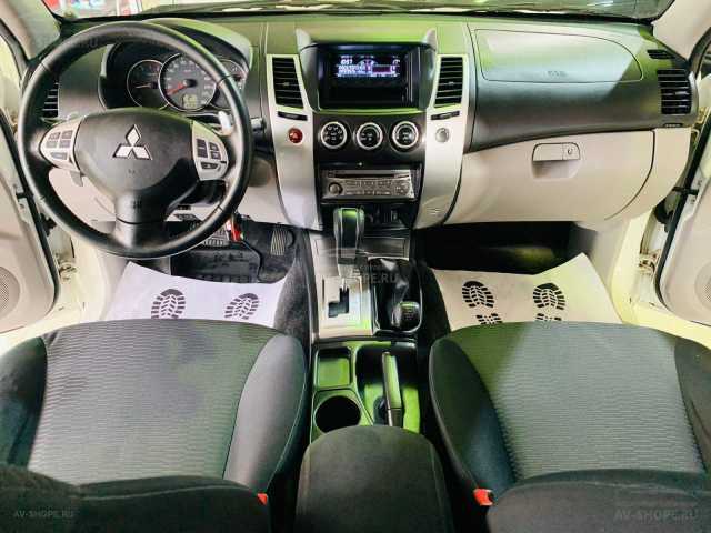 Mitsubishi Pajero Sport 2.5d AT (178 л.с.) 2013 г.