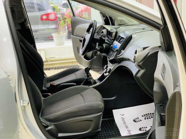 Chevrolet Aveo  1.6i MT (115 л.с.) 2014 г.