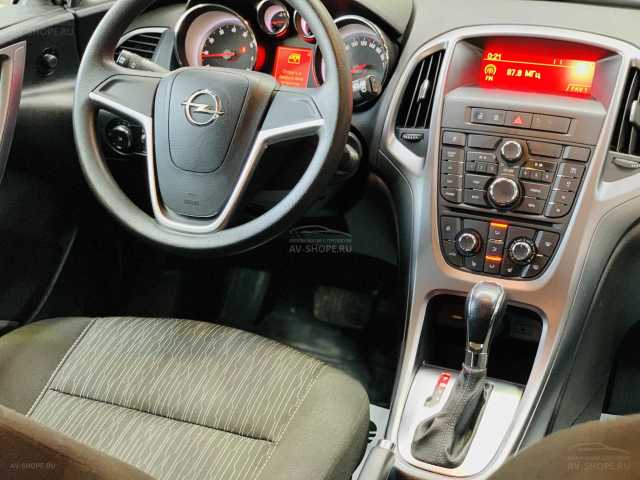 Opel Astra 1.6i AT (115 л.с.) 2014 г.