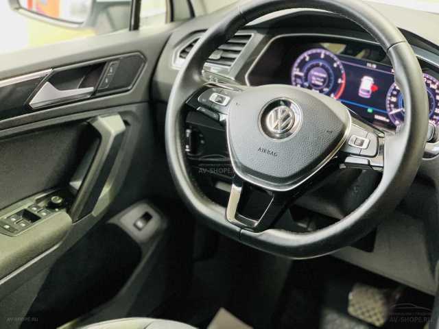 Volkswagen Tiguan 2.0d AMT (150 л.с.) 2016 г.