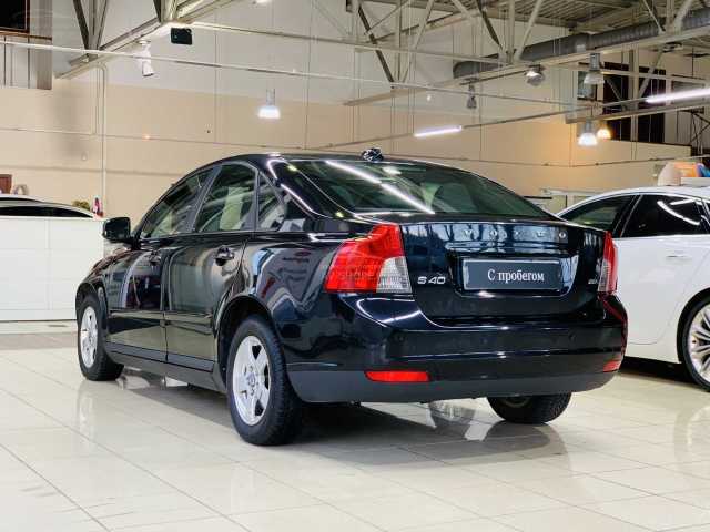 Volvo S40 2.0i AT (145 л.с.) 2010 г.
