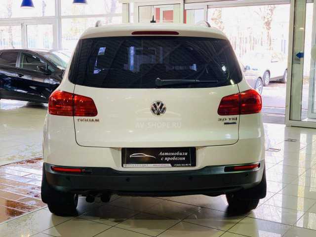 Volkswagen Tiguan 2.0d AT (170 л.с.) 2013 г.