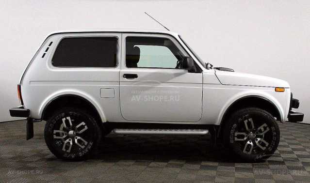 Lada 2121 1.7i MT (83 л.с.) 2016 г.