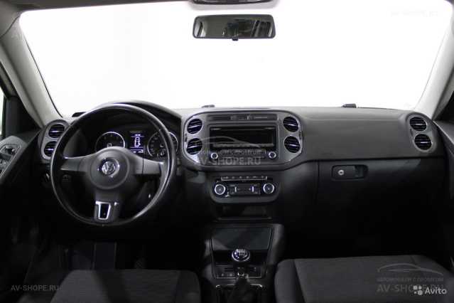 Volkswagen Tiguan 1.4i MT (122 л.с.) 2012 г.
