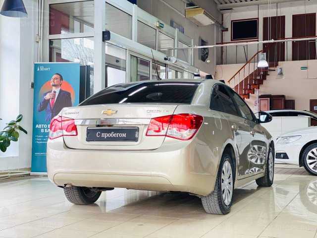Chevrolet Cruze 1.6i AT (109 л.с.) 2011 г.
