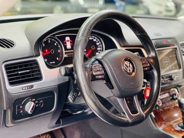 Volkswagen Touareg 3.0d AT (204 л.с.) 2012 г.