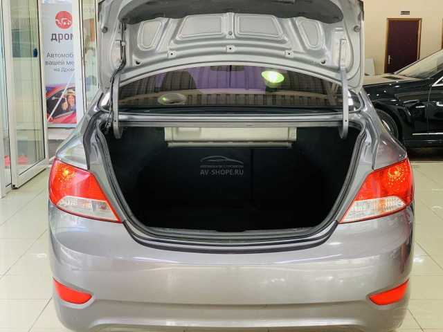 Hyundai Solaris 1.4i MT (107 л.с.) 2011 г.