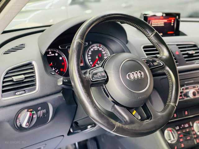 Audi Q3 2.0i AMT (211 л.с.) 2012 г.