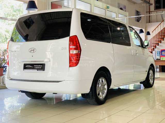 Hyundai Grand Starex 2.5d AT (174 л.с.) 2008 г.