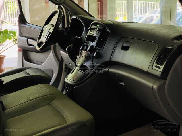 Hyundai Grand Starex 2.5d AT (174 л.с.) 2008 г.