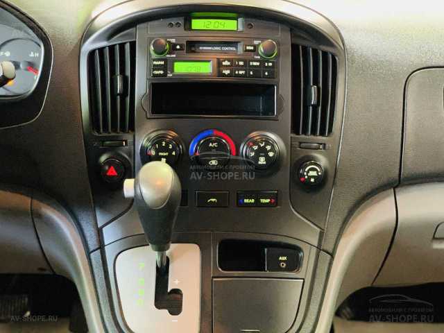 Hyundai Grand Starex 2.5d AT (174 л.с.) 2008 г.