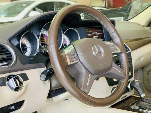 Mercedes C-klasse 1.8i AT (204 л.с.) 2011 г.